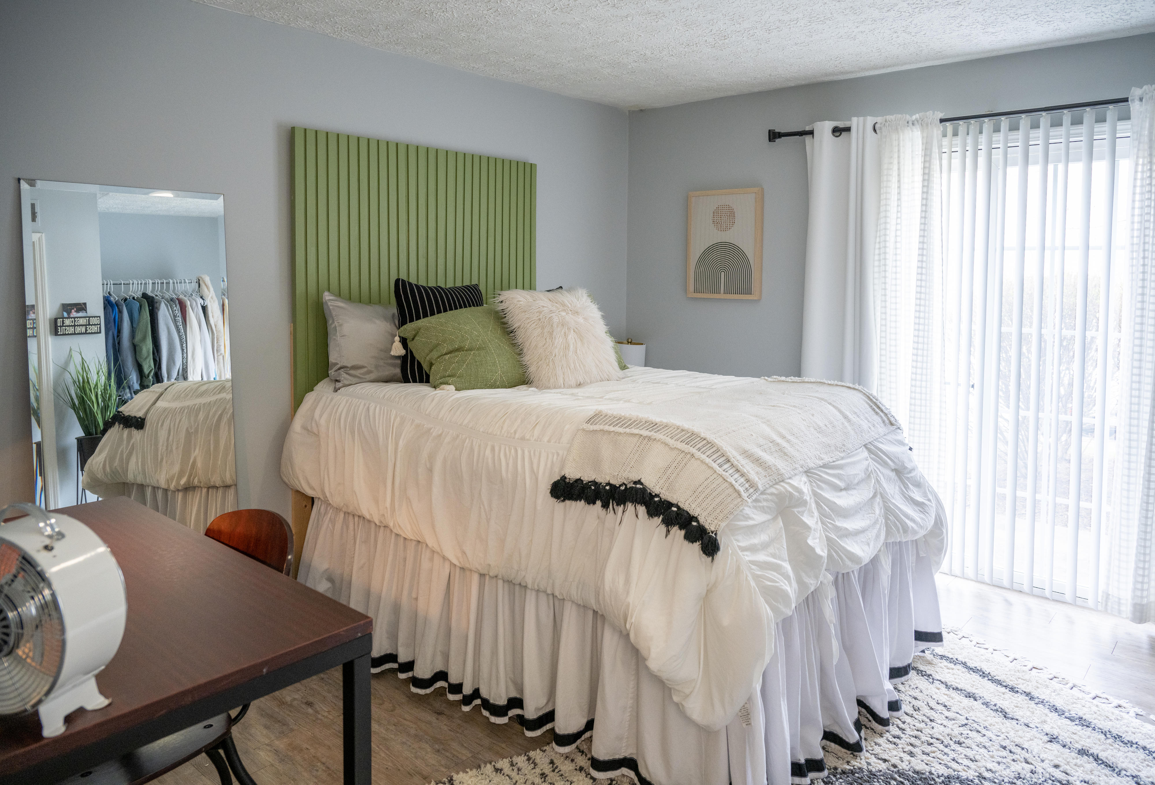 1 Bed, 1 Bath Garden Classic