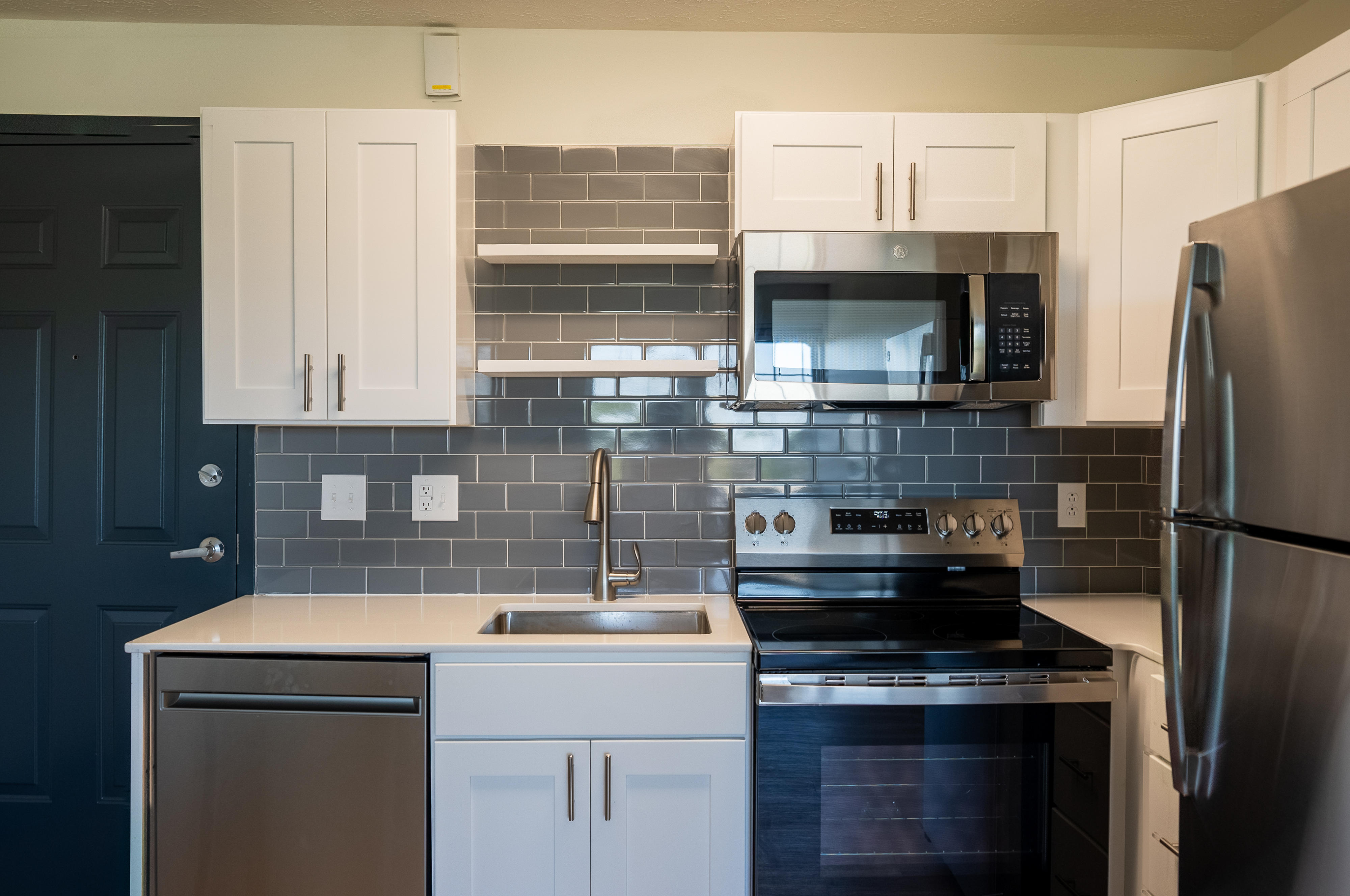 2 Bed, 1 Bath Plus Renovated