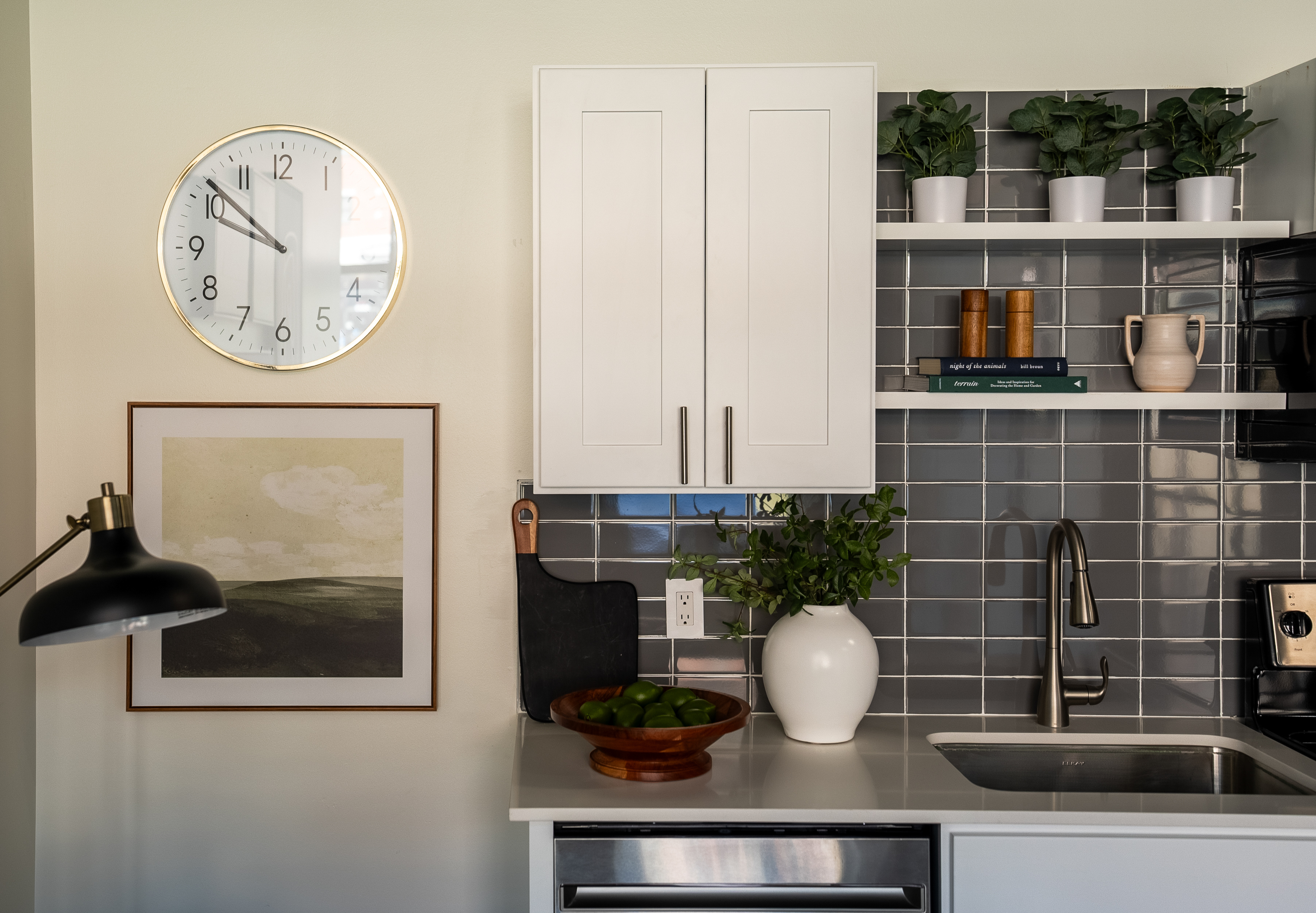 2 Bed, 1 Bath Classic Renovated