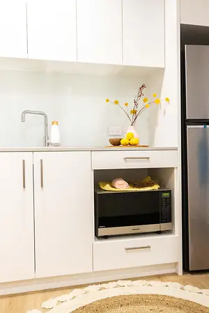 Yugo AC 4 bed shared apartment large new 6