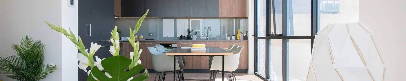 5 & 6 Bedroom Share Lounge & dining