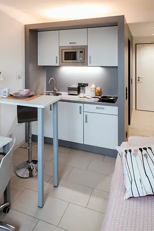 20180328_uninest-frankfurt-alvarium-zimmer_011_foto_mario-andreya