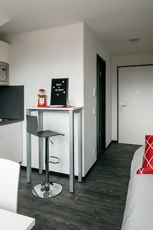 20180404_uninest-muenster-leonis-zimmer_001_foto_mario-andreya