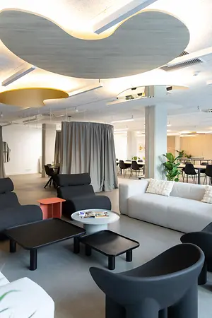 Lounge 7