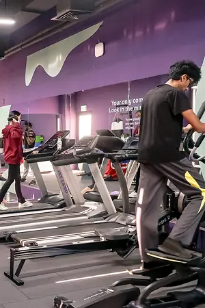 UAE gym wz students