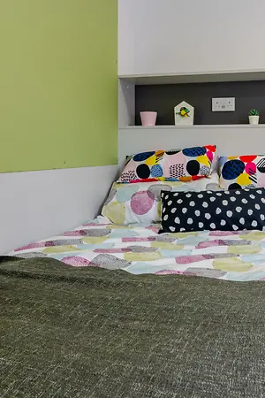 8 Bed Townhouse Bedroom (16)