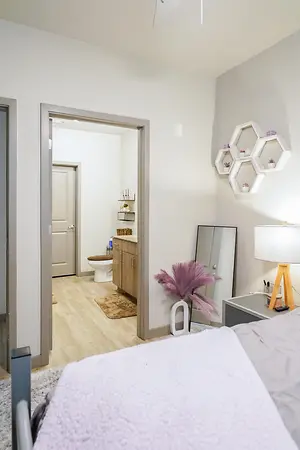 2 Bedroom Frisco F