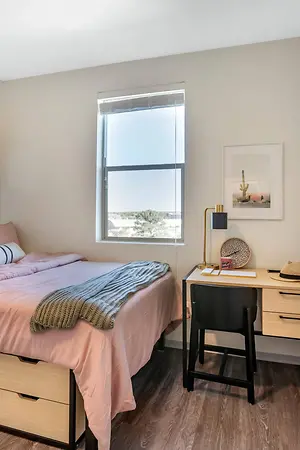 Yugo Flagstaff Central Room