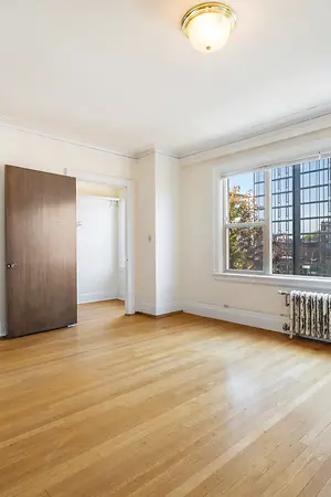 Wilsonian 1x1 Plus Living Room