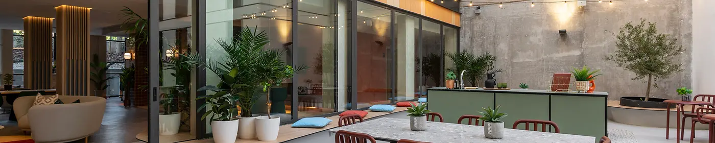 Outdoor Dining 1