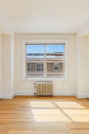Wilsonian 1x1 Classic Bedroom Window View